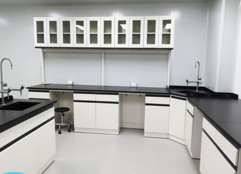 實(shí)驗(yàn)室裝修工程中，實(shí)驗(yàn)臺是成品好還是定制好？